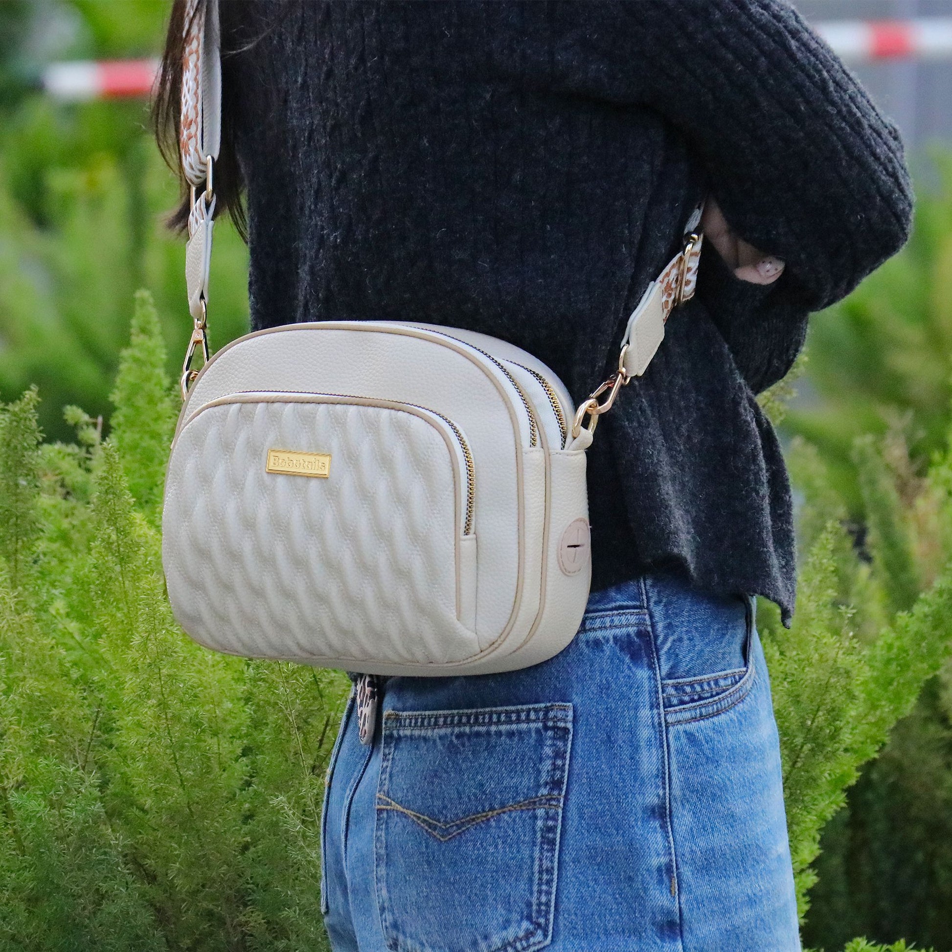 Sac à bandoulière pour promener son chien – Élégant et pratique pour toutes les mamans de chiens | Bobotails